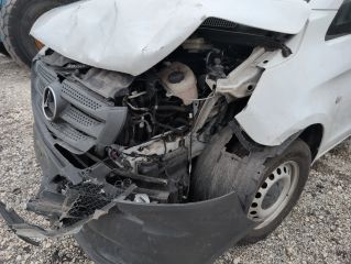 2021 Mercedes-Benz Sprinter 1500 Standard Roof I4 - Primary Damage Straight On Image